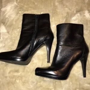 Beautiful Nine West booties